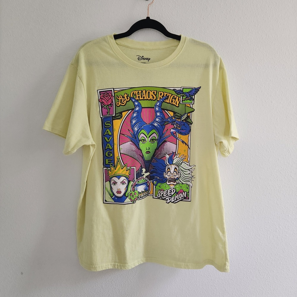 Disney Villains Let Chaos‎ Reign Graphic Tee Yellow Maleficent Cruella XL